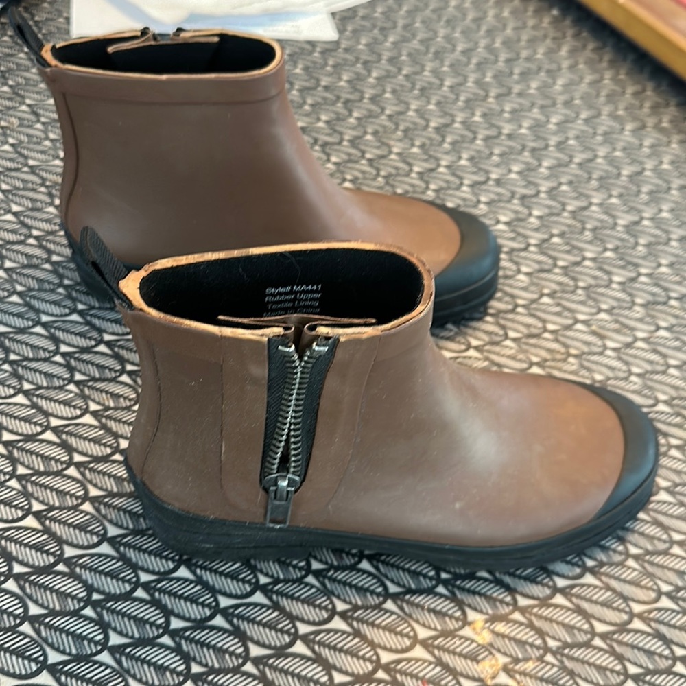 Madewell rubber boots—new without box
